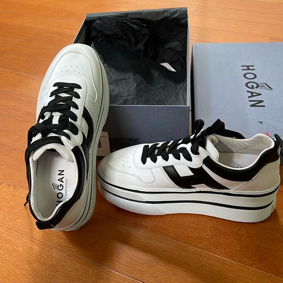 Hogan Shoes - HOGAN Maxi 222 Leather Sneakers